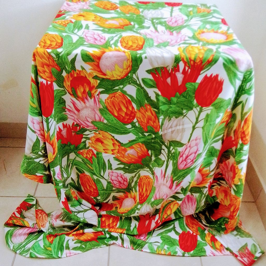 Mixed Colour Protea Tablecloth ( 6-Seater)