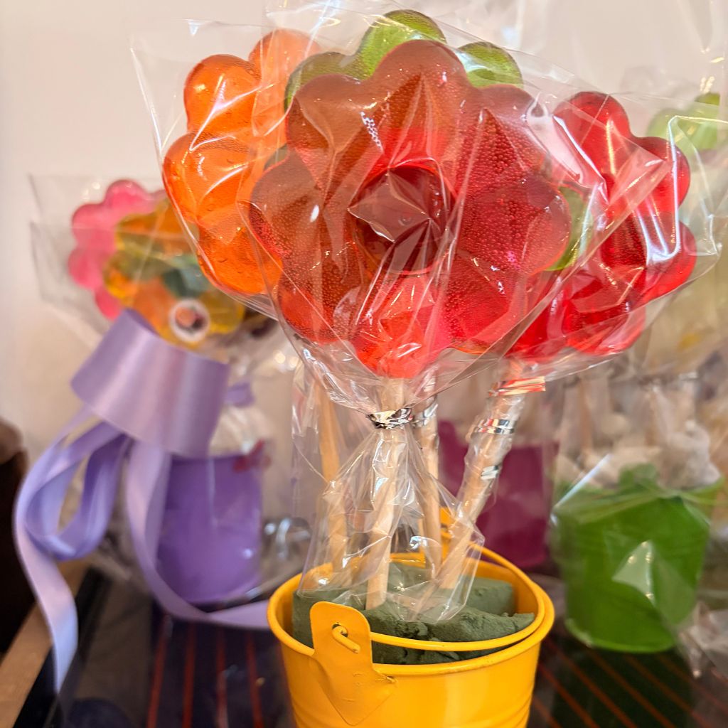 Flowers Suckers Pot